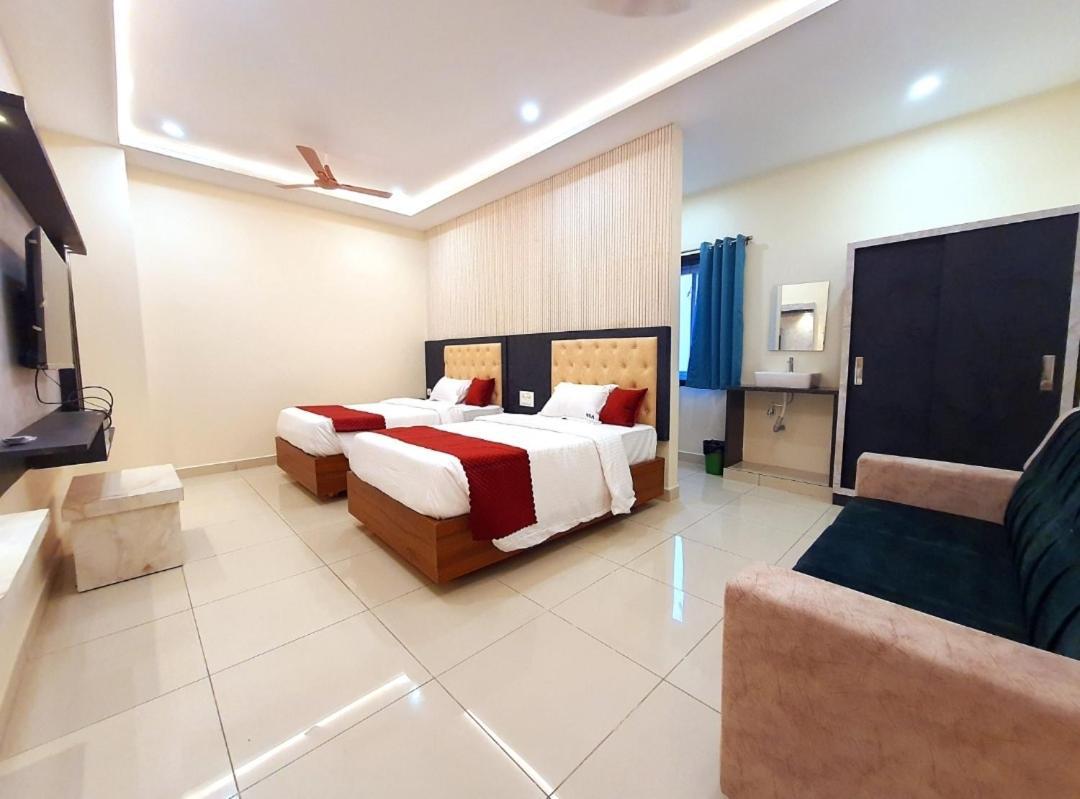 Hotel Vsr Grand Виджаявада Экстерьер фото