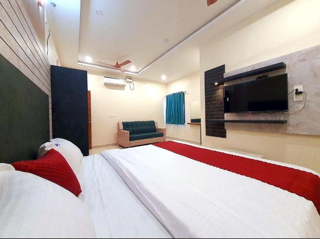 Hotel Vsr Grand Виджаявада Экстерьер фото